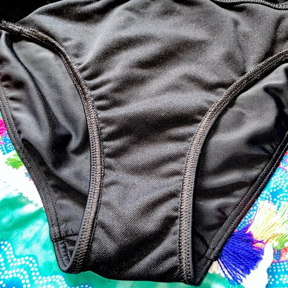 Hollister Swim Bikini Bottom in S-M NWOT - Picture 10 of 12